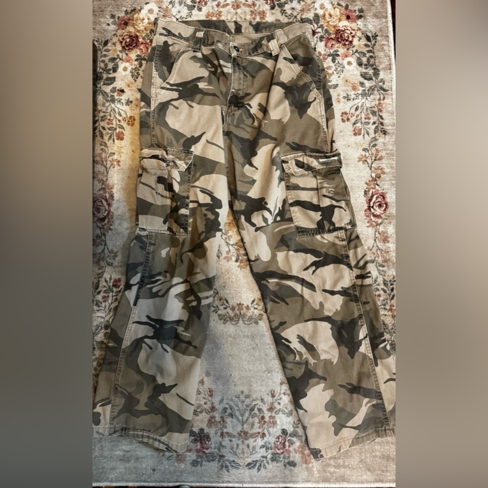 Camouflage/ army Pants